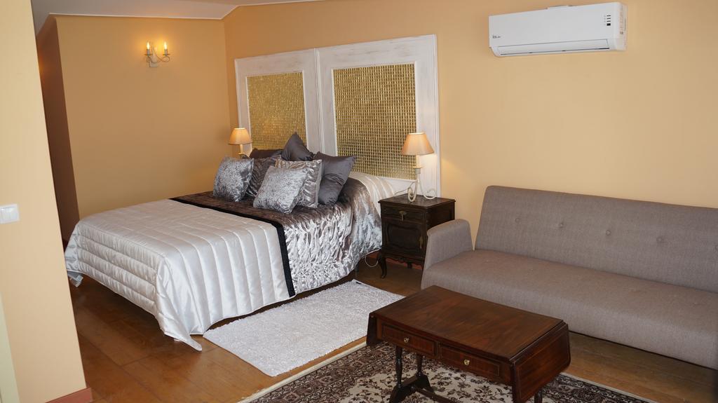 Center Apartment *